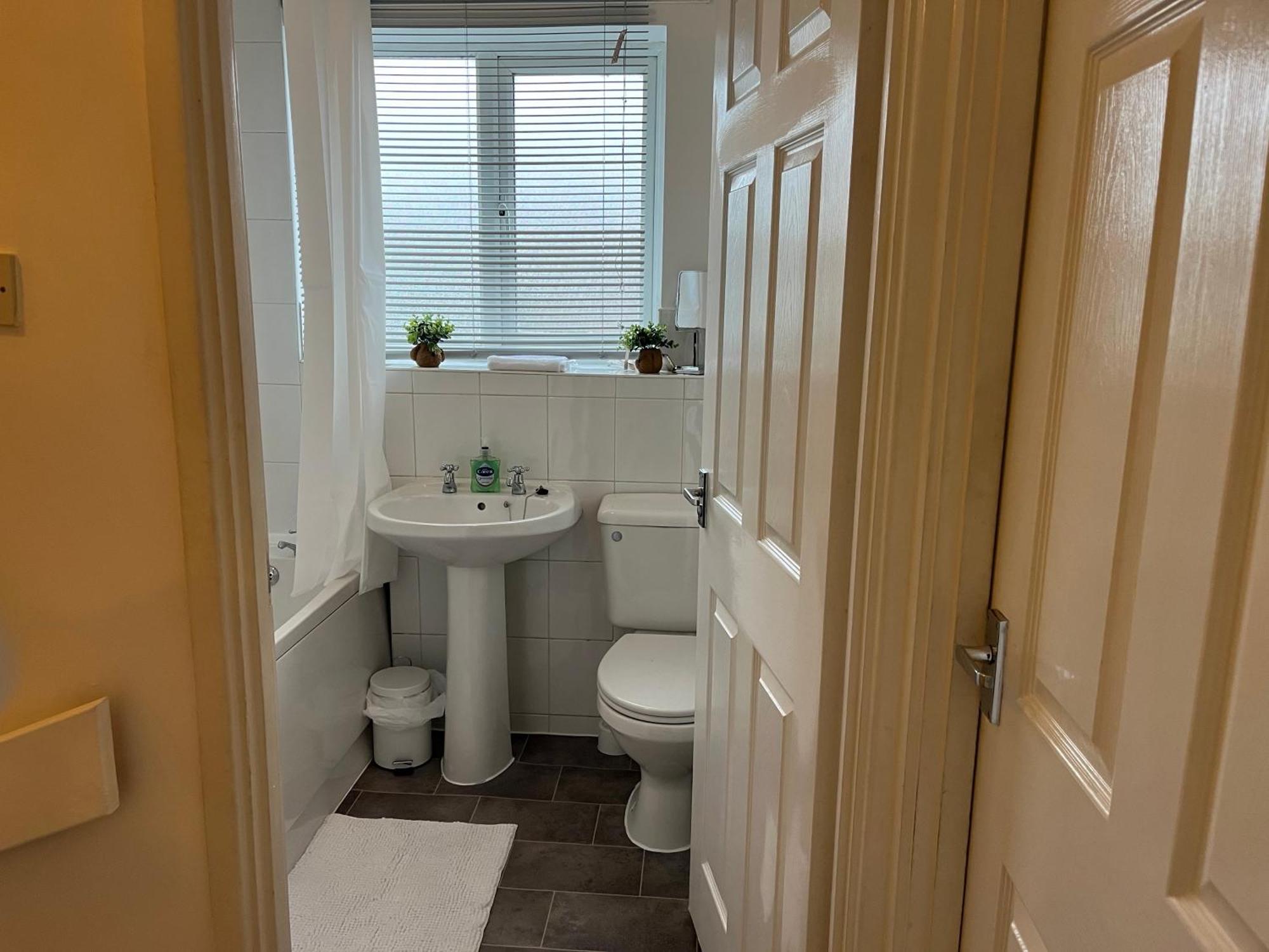Kettering Service Accomodation 2Brh Freeparking Wifi Smart Tv Tea & Coffee Exteriér fotografie