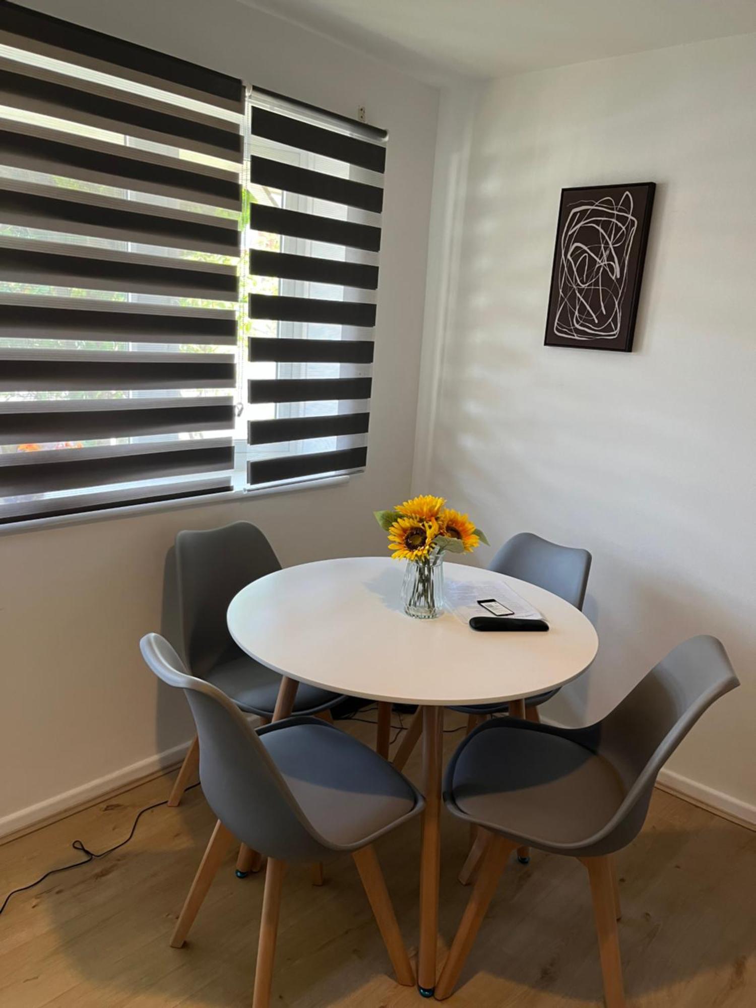 Kettering Service Accomodation 2Brh Freeparking Wifi Smart Tv Tea & Coffee Exteriér fotografie